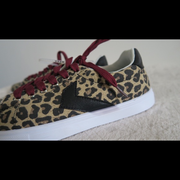animal print sneakers - Picture 4 of 5